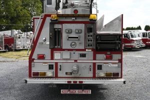2005 E-One 75′ HP Aluminum Aerial Quint