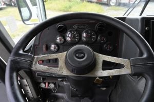 2005 E-One 75′ HP Aluminum Aerial Quint