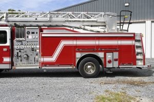 2005 E-One 75′ HP Aluminum Aerial Quint