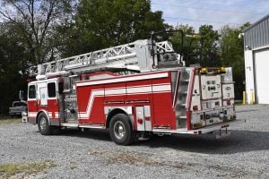 2005 E-One 75′ HP Aluminum Aerial Quint