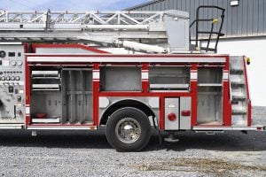 2005 E-One 75′ HP Aluminum Aerial Quint