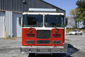 2004 Seagrave 1500/1000 Rescue pumper with light tower
