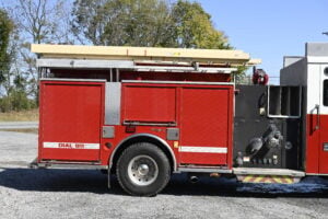 2004 Seagrave 1500/1000 Rescue pumper with light tower