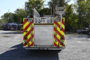 2004 Seagrave 1500/1000 Rescue pumper with light tower