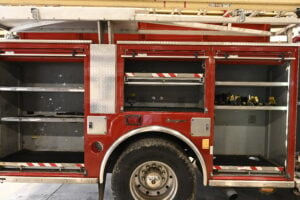 2004 Seagrave 1500/1000 Rescue pumper with light tower
